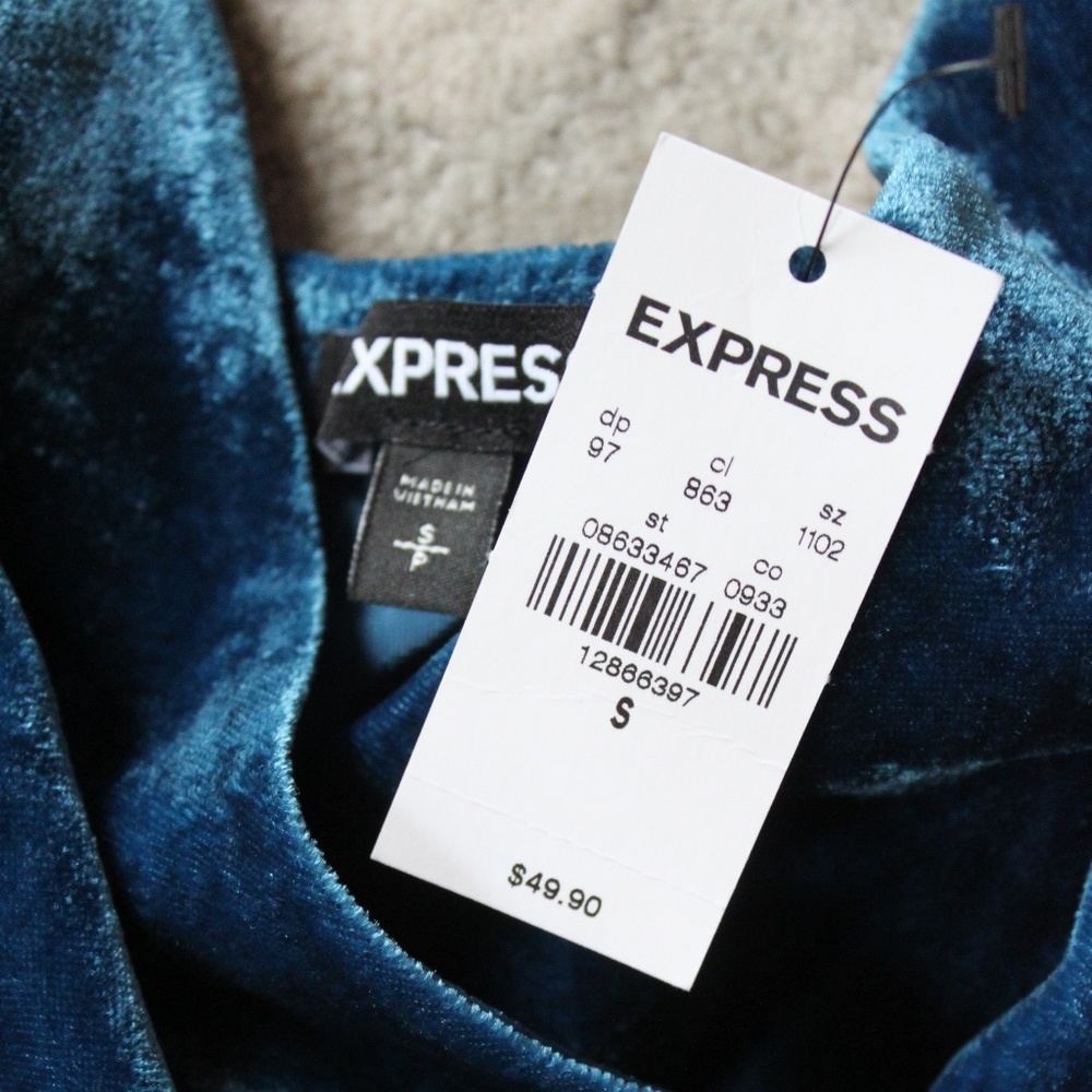 *SOLD* NWT Express Tank Top - Picture 2 of 5